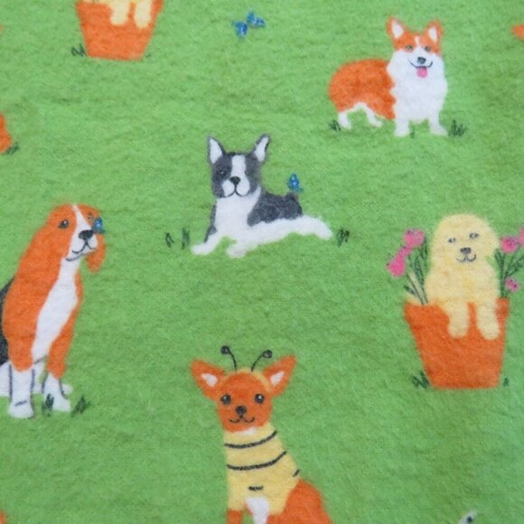 Heating Pad Cover, 12 x 15, Soft Green Flannel With Dogs, 3 Snap Closure - Picture 2 of 4